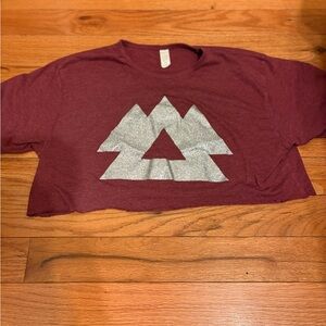 WAKAAN Crop Top with Silver Geometric Design